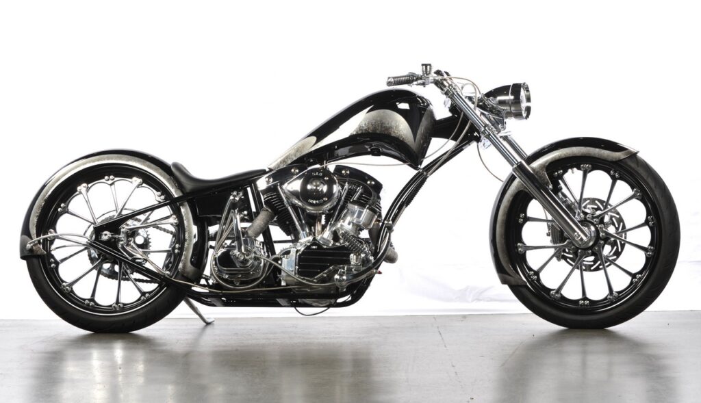 שחור וכסף Bounty Chopper סיגאר מגזין החיים הטובים