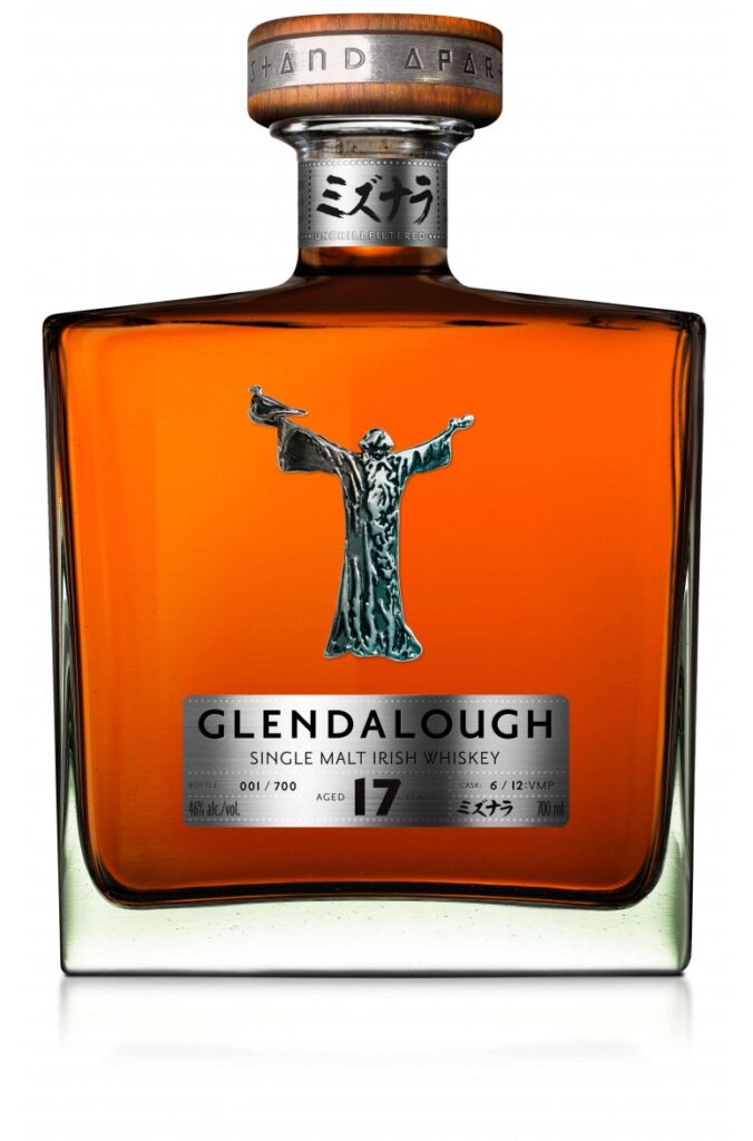 Glendalough 17 Years Single Malt Irish Whiskey סיגאר מגזין החיים הטובים