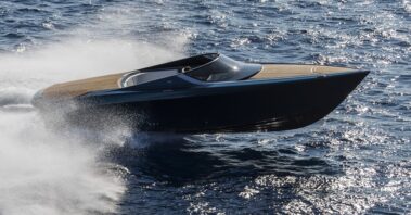 Aston Martin AM37 צילומים: media.astonmartin.com